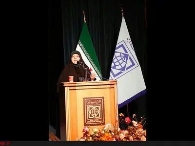 معرفی طرح گفت‌و گوی ملی خانواده‌ از سوی ابتکار / سهم 75 درصدی زنان در تولیدات صنایع دستی 