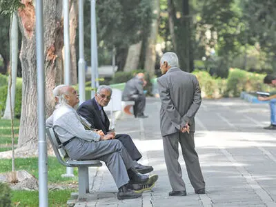 میانگین سن بازنشستگان تامین اجتماعی ۶۵ سال است/ میانگین سن فوت شدگان ۵۵ سال