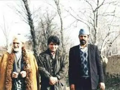 قامت آواز از تو استوار است