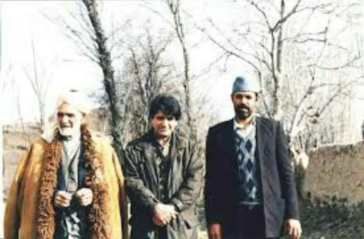 قامت آواز از تو استوار است