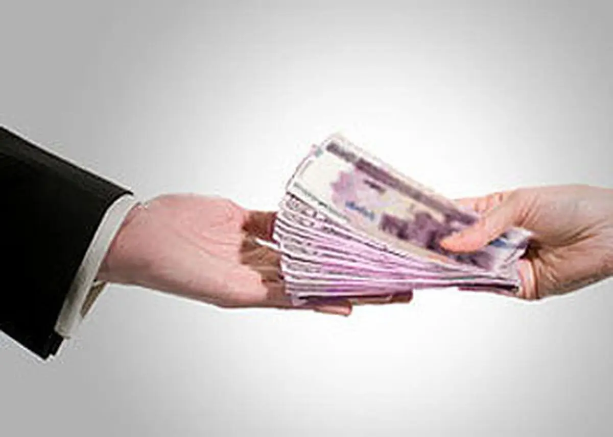 کارگرانِ اخشان، ماههاست حقوق نگرفته‌اند/ خودروسازها بدهی‌هایشان را بپردازند
