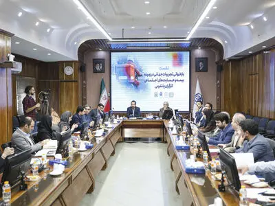 بررسی چالش‌های بیمه در مشاغل پلتفرمی/  آیا رانندگان تاکسی‌های اینترنتی «کارگر» هستند؟!