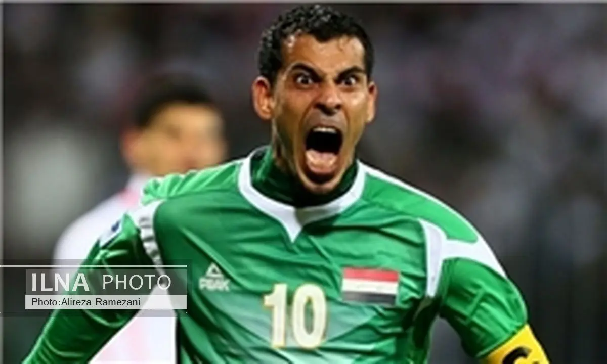 یونس محمود کفش‌هایش را آویخت
