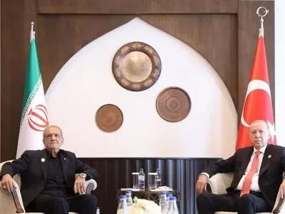 بزشكيان في لقائه مع أردوغان: وحدة الأمة الإسلامية السبيل الوحيد لردع جرائم الصهاينة
