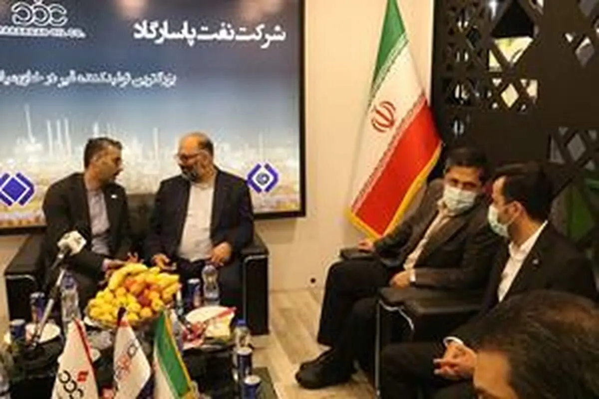 حضور چند هیات‌های خارجی، مدیران و مسئولان مختلف در غرفه شرکت نفت پاسارگاد 