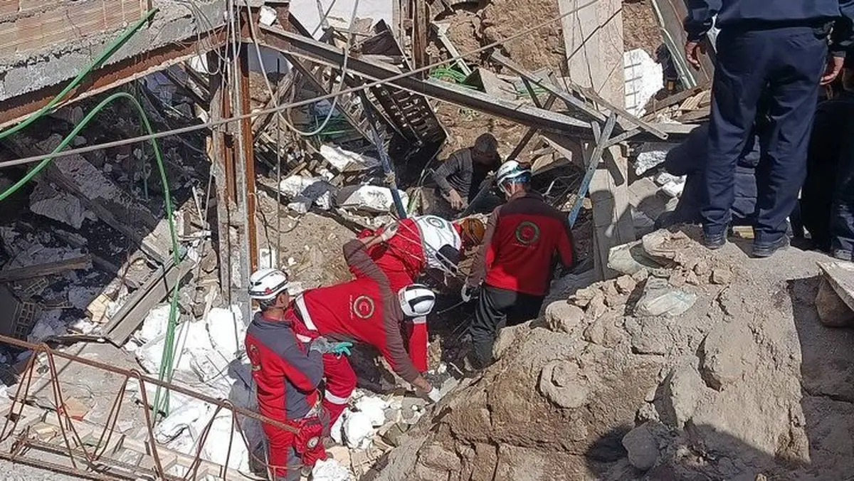 4 مصدوم؛ ریزش سقف یک ساختمان در شهر یزد حادثه آفرید