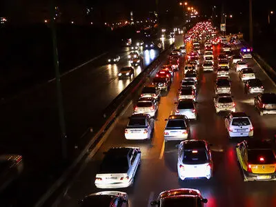 ترافیک پرحجم در ورودی‌های تهران؛ موج بازگشت مردم به پایتخت/فیلم