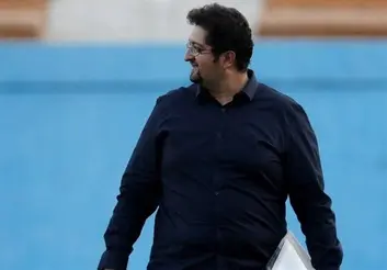 افاضلی: همبستگی تیمی سابق را در پرسپولیس نمی‌بینم/ مگر اینجا عربستان است که به این زودی کالدرون اخراج شود؟