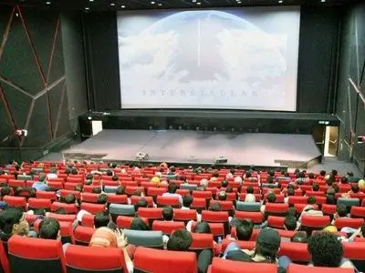 در هفته گذشته چند نفر به سینما رفتند؟