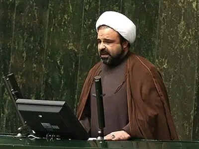 خجسته باید از مردم بوشهر عذرخواهی کند/ اگر جلوی نماینده ماهشهر را نمی‌گرفتم، کاری به دور از شان نمایندگی انجام می‌داد