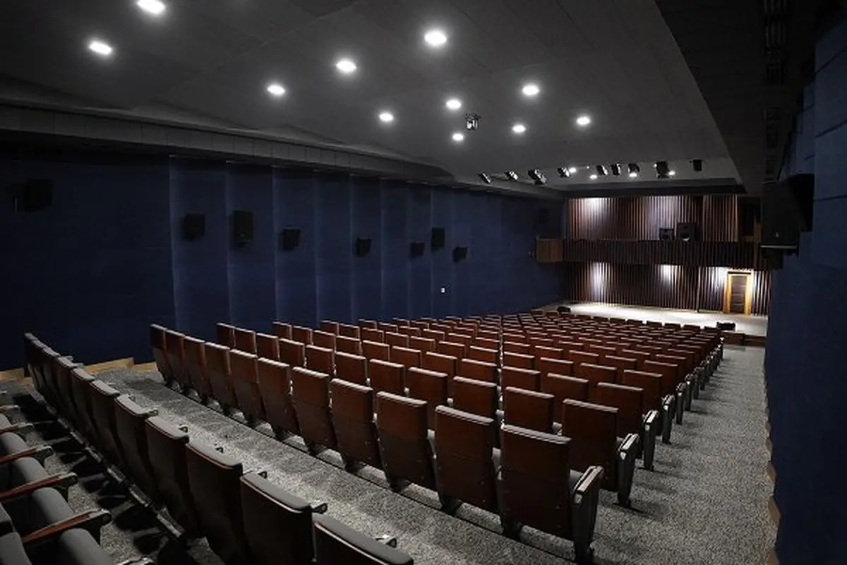 راهنمای کامل درباره اجرای سالن سینما