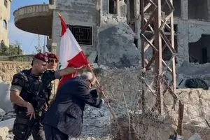 بازدید نواف سلام از «زوطر الغربیه» پس از خروج اشغالگران صهیونیست
