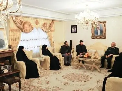دیدار فرمانده کل سپاه با خانواده شهید ایرلو