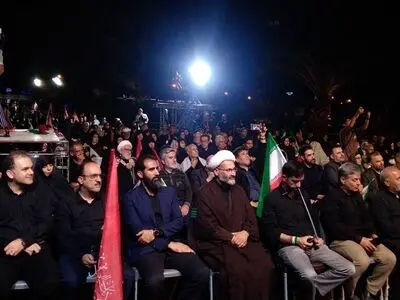 نوای قرآن در میدان ولیعصر(عج) طنین‌انداز شد