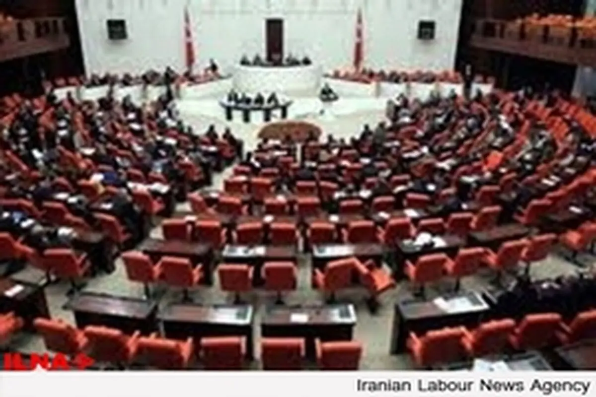 پارلمان ترکیه مجوز دخالت نظامی این کشور در سوریه و عراق را صادر کرد