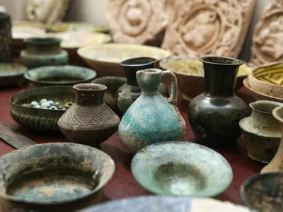 کشف تاریخی در ابهر زنجان/ شناسایی ظروف تاریخی قرون پنجم و ششم هجری در پی حفاری غیرمجاز