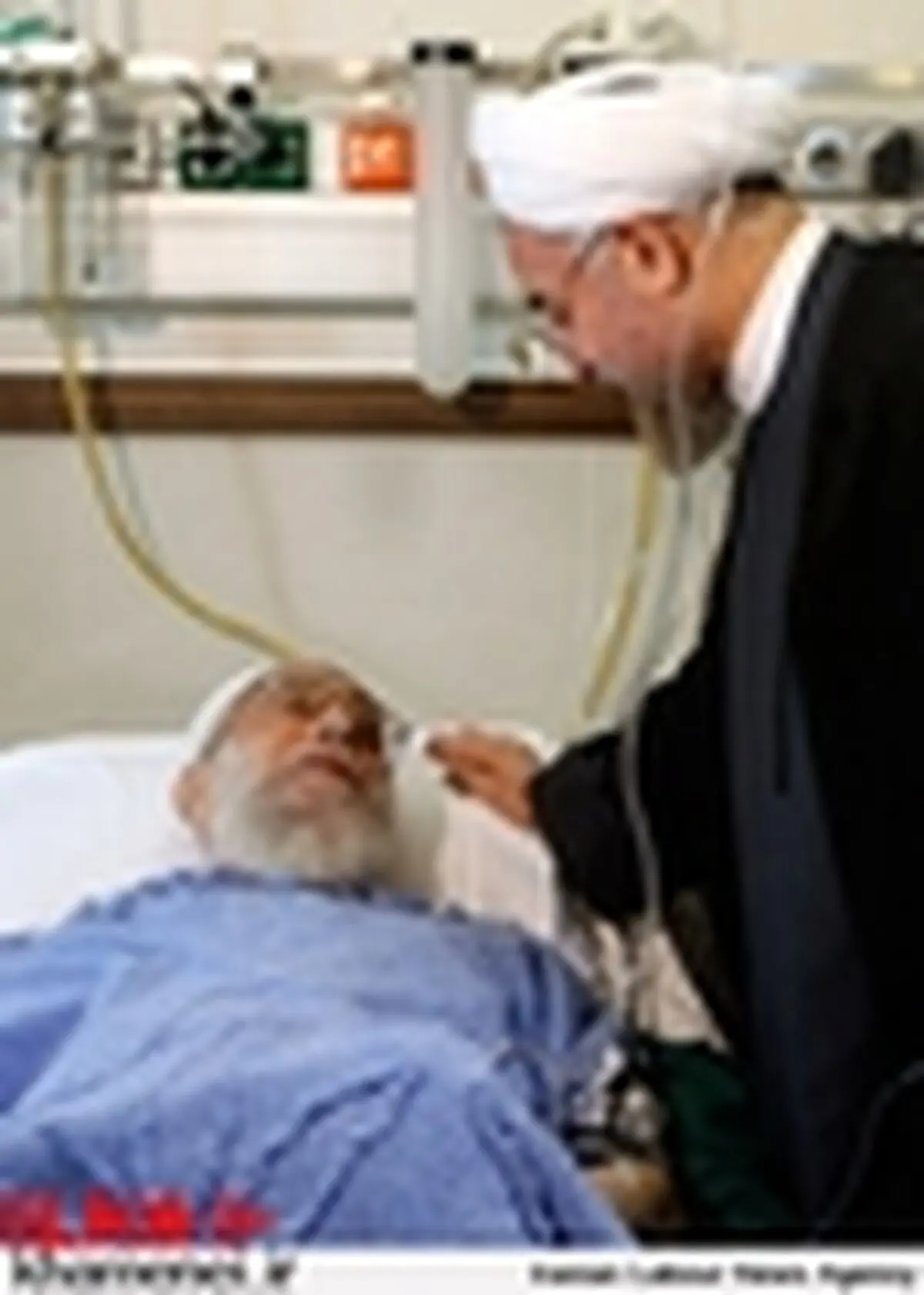 رئیس‌جمهور برای دومین بار از رهبر انقلاب عیادت کرد