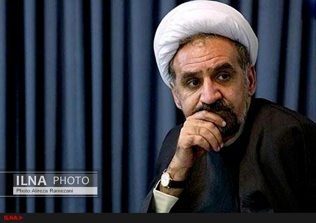 برخی تریبونها دست افرادی است که اطلاعات تاریخی ندارند/ شمشمیر دولبه شبیه سازی مذهبی با وضعیت اخیر