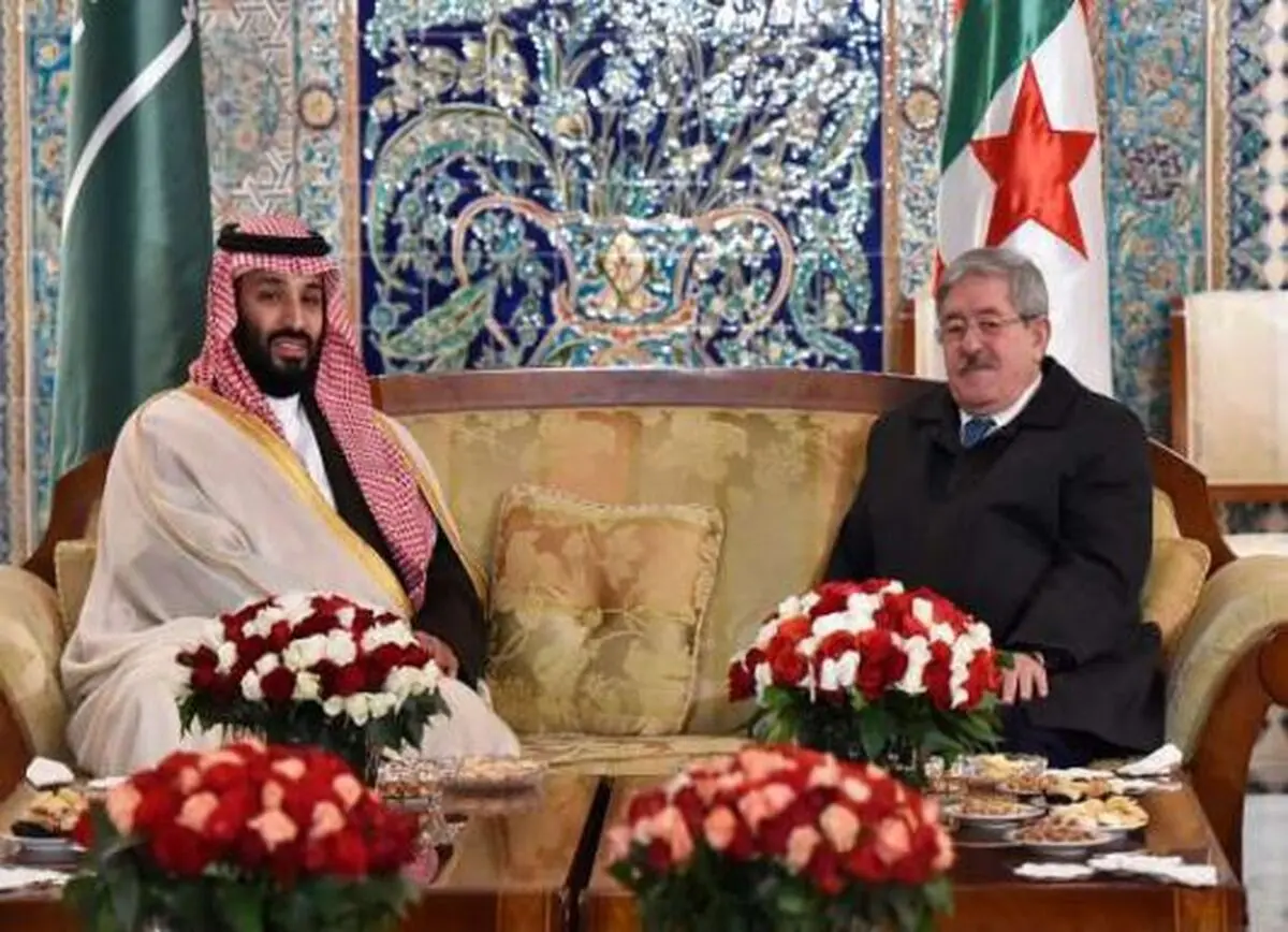 مُغادرة محمد بن سلمان الجزائر دون لقاء بوتفلیقة تثیر الجدل: هل هِی استجابةٌ للمزاج العام للشارع الرافض للزیارة؟