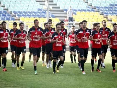 پرسپولیسی‌ها در امارات با لباس جدید تمرین کردند+ عکس