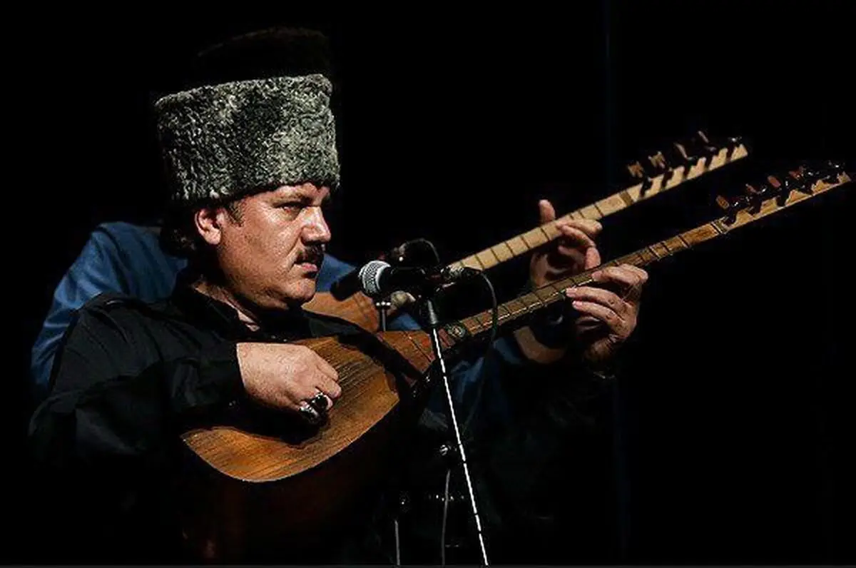 عاشیق احد ملکی فردا در میدان هفتم تیر می‌نوازد 