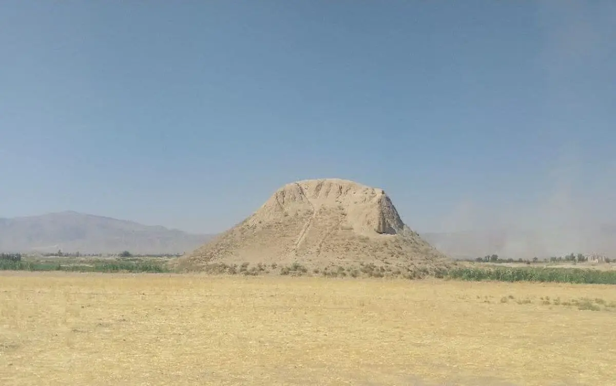 تل ضحاک فسا ۹۵ ساله شد/ تأکید بر حفاظت و احیای یکی از کهن‌ترین آثار تاریخی فارس
