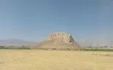 تل ضحاک فسا ۹۵ ساله شد/ تأکید بر حفاظت و احیای یکی از کهن‌ترین آثار تاریخی فارس