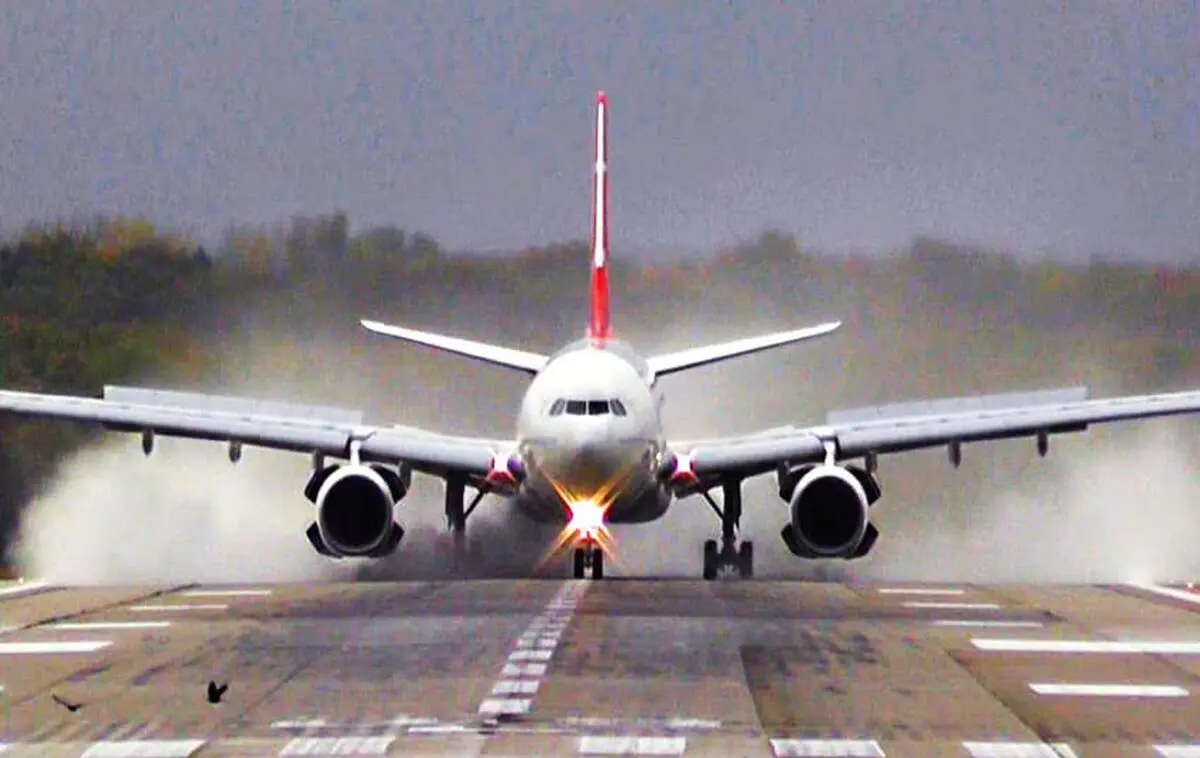 Canadian pilots to stage massive strike over payment
