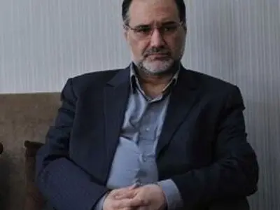 معاون وزیر ارشاد در جریان آخرین مراحل بازسازی تالار قشقایی قرار گرفت
