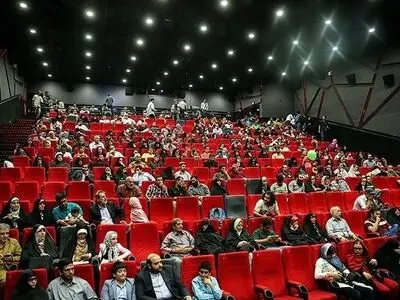 فروش ۱۰۴ میلیارد تومانی سینماها در فروردین ماه