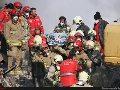 دغدغه‌های آتش‌نشانان از لباس کار تا پاداش پایان خدمت/هنوز سلفی‌بگیرانِ پلاسکو را فراموش نکرده‌ایم!