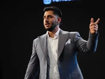 نقش رنه سینانی در بازآفرینی استانداردهای یادگیری و ثبت رکورد ملی سمینار آموزشی کشور