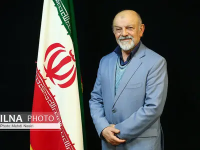 تعرفه‌گذاری در نظام سلامت از بیخ و بن غلط است/ ریش و قیچی نباید در دست پزشکان است