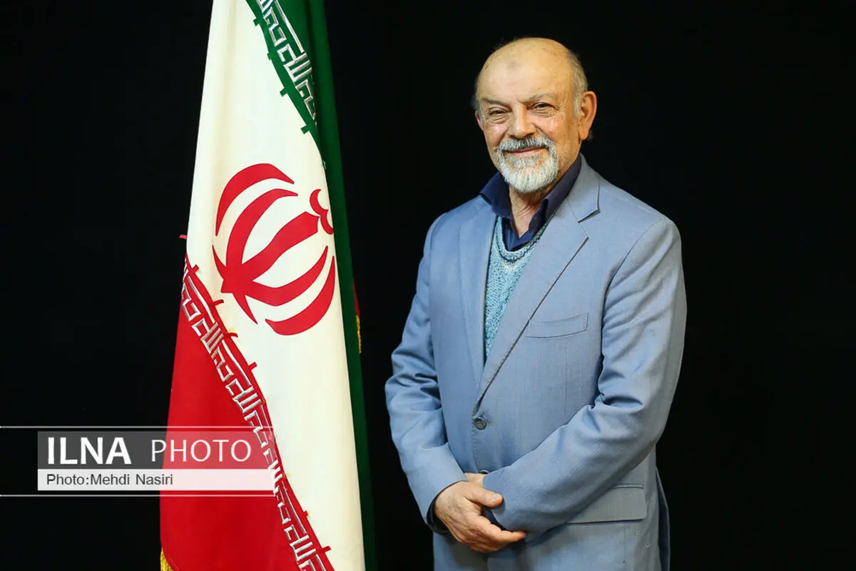 تعرفه‌گذاری در نظام سلامت از بیخ و بن غلط است/ ریش و قیچی نباید در دست پزشکان است