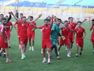 للمرة الرابعة توالیا .. برسبولیس بطلا للدوری الایرانی الممتاز