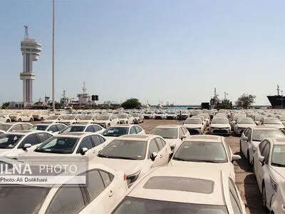 ترانزیت ۱۳۰ هزار خودرو از بندرلنگه