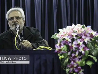 آقایان دستمزد را به رفع تحریم‌ها و تغییرات قیمت دلار گره نزنند/ مجلس وعده وزیر کار برای ترمیم مزد را تصویب کند تا تضمین اجرایی ایجاد شود