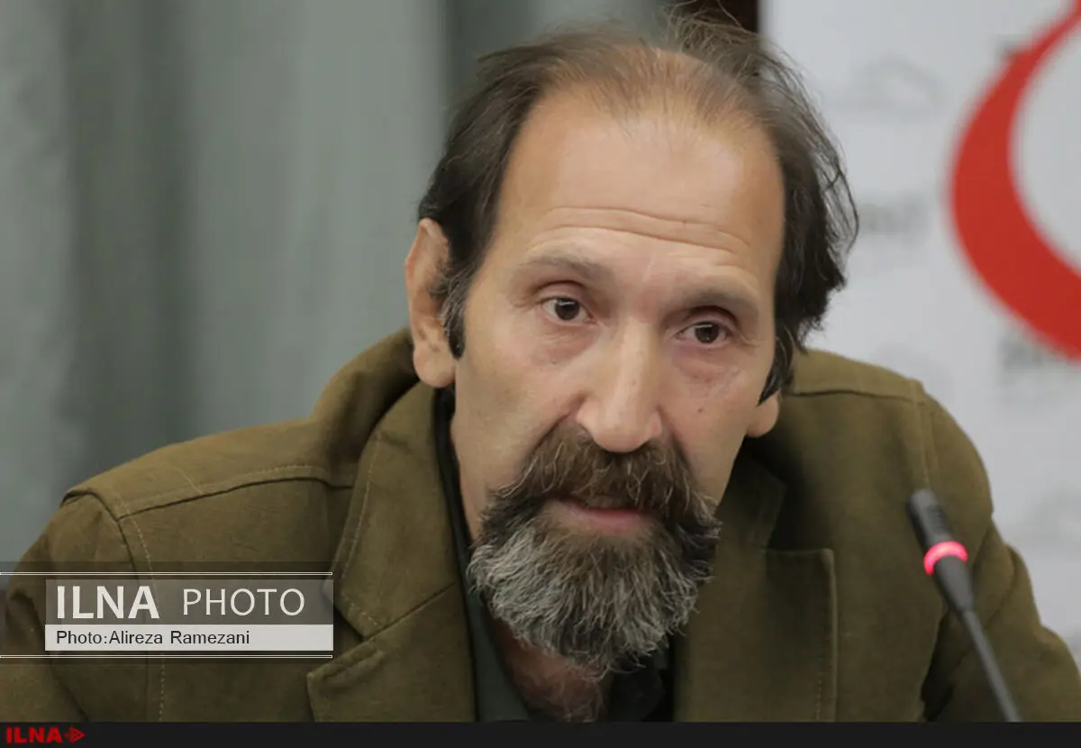 رعنا آزادی‌ور و امیر آقایی در ماه تی‌تی