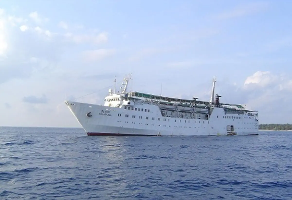 Pakistan navy ships arrives Bandar Abbas