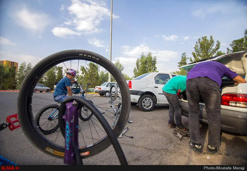آماده سازی تیم دوچرخه سواری بی ام ایکس در بوستان علوی قم
