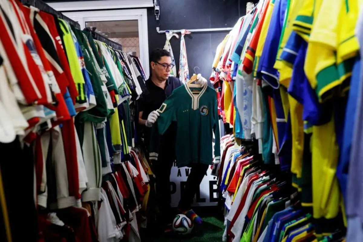 کاسیو براندائو دارنده بزرگترین کلکسیون پیراهن فوتبال