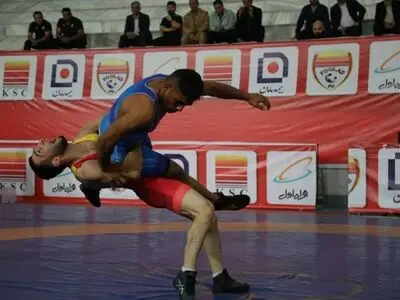 تیم ملی کشتی فرنگی راهی فرانسه شد