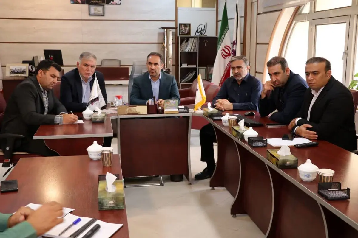 تأکید بر تعامل و هم افزایی شرکت شهرک های صنعتی فارس و منطقه ویژه اقتصادی شیراز