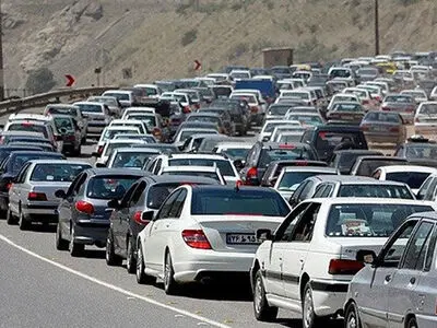 ترافیک نیمه سنگین در باند جنوبی آزادراه کرج_ قزوین