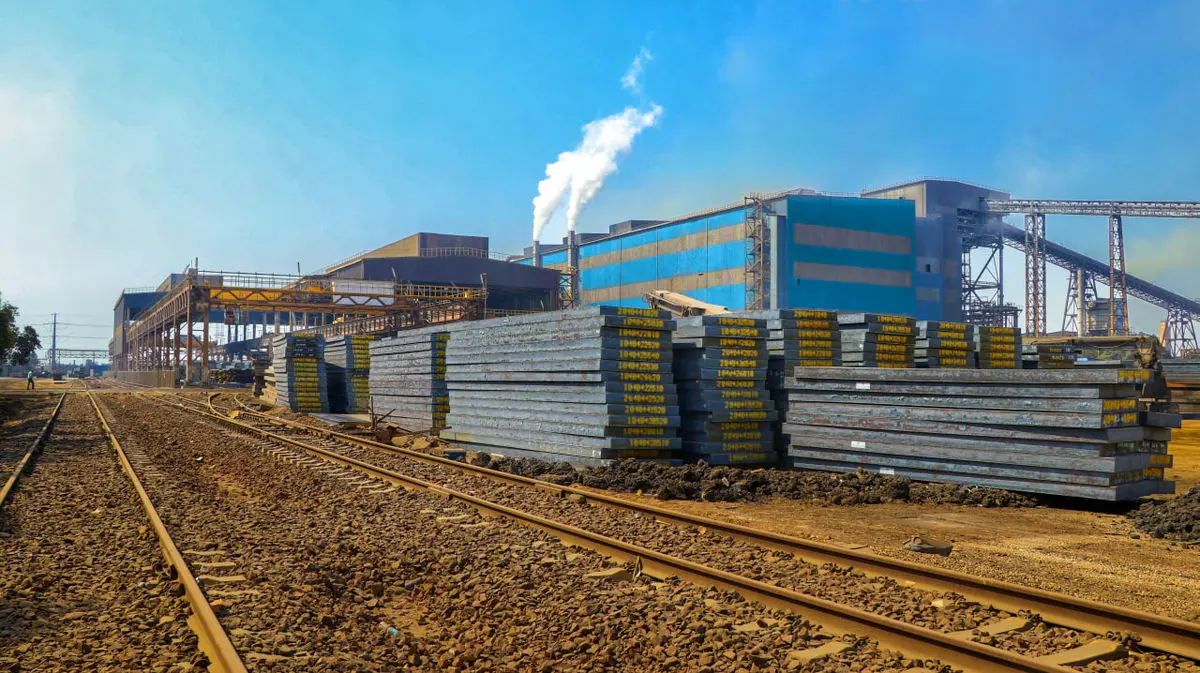 صرفه‌جویی 4.5 میلیون دلاری با بومی‌سازی 138 ردیف قطعه در فولاد هرمزگان