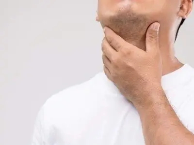 دلیل گلو درد بعد از بیدار شدن از خواب چیست؟