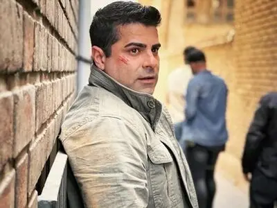 اجازه خروج از فنلاند را ندارم و نمی‌توانم به ایران بیایم