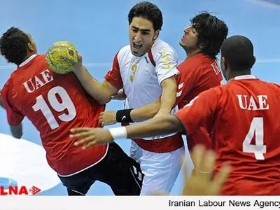 ایران-عمان، پخش مستقیم از شبکه ورزش