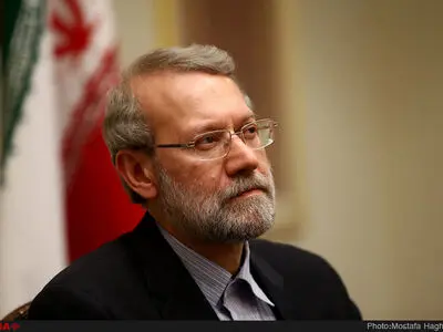 بازدید لاریجانی از کنسولگری ایران در فرانکفورت آلمان