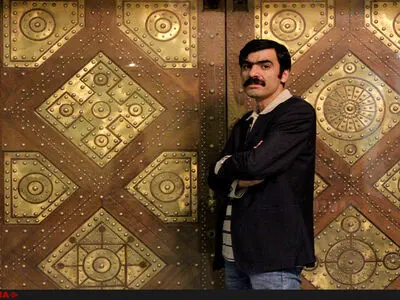 حسین کیانی ناچار به انصراف از جشنواره تئاتر فجر شد 